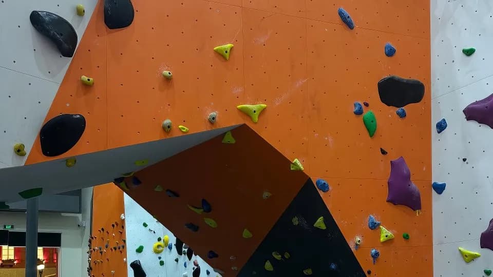 Climbing Wall Muscat - Image 1